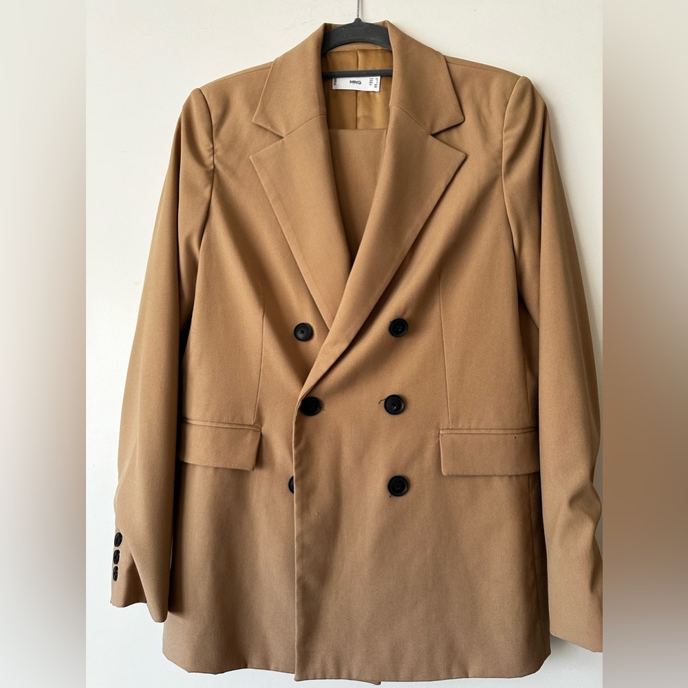 MANGO BLAZER AND PANT SET